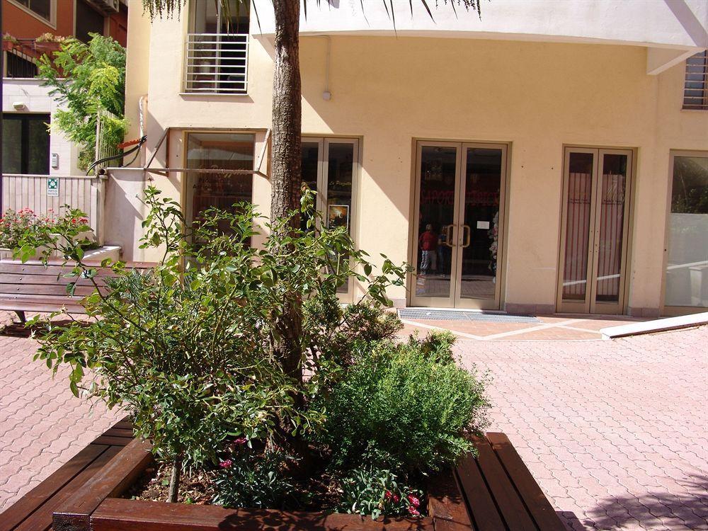 V7 Hotel San Giovanni Rotondo Exterior photo