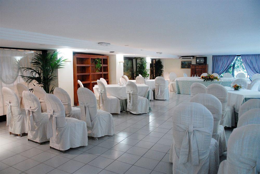 V7 Hotel San Giovanni Rotondo Exterior photo