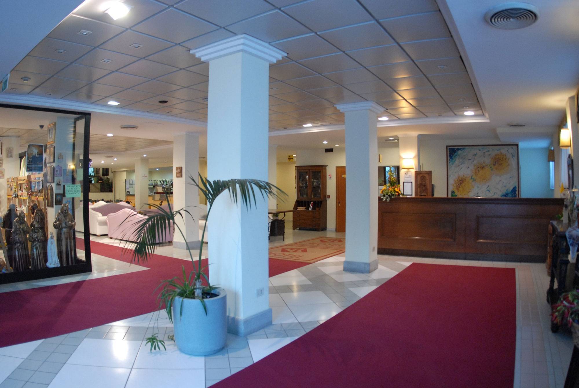 V7 Hotel San Giovanni Rotondo Exterior photo