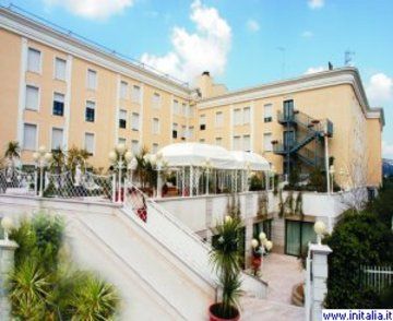 V7 Hotel San Giovanni Rotondo Exterior photo